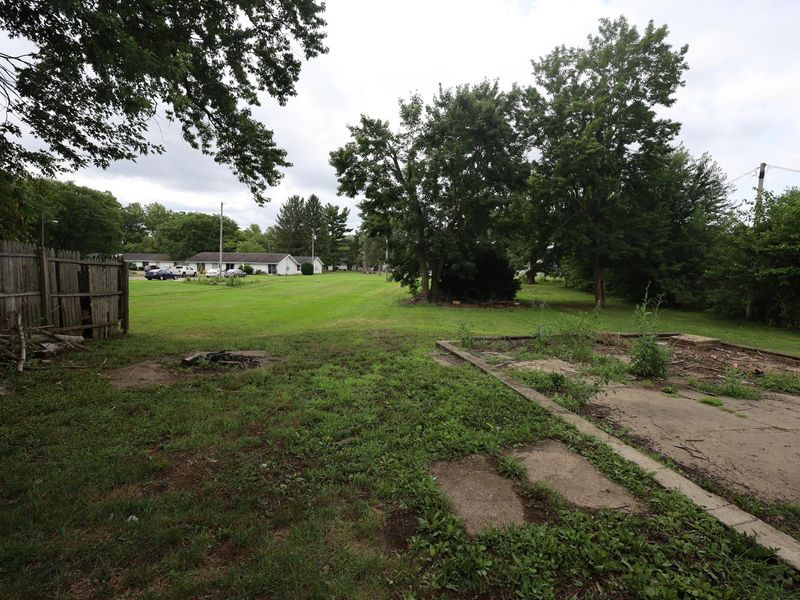 539 E State Street , Newcomerstown, OH 43832 Photo 9