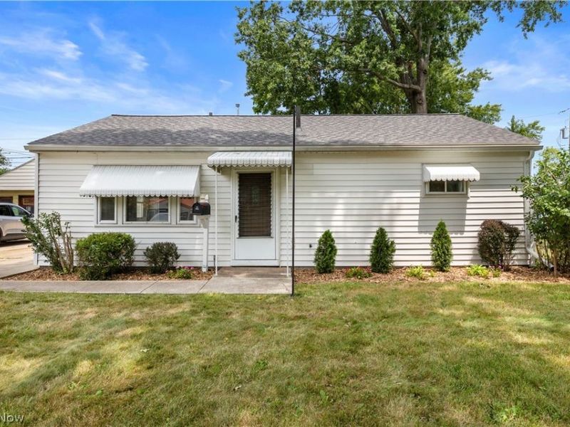 2905 Riverview Lane, Lorain, OH 44055 Photo 1