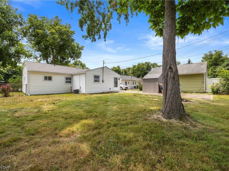 2905 Riverview Lane, Lorain, OH 44055 Photo 32