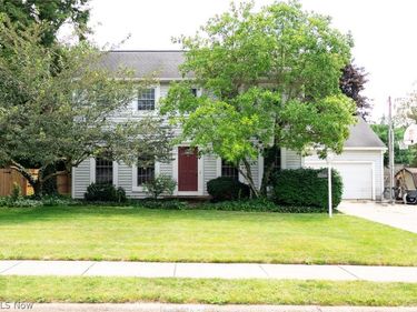 241 Kent Circle NE, New Philadelphia, OH 44663