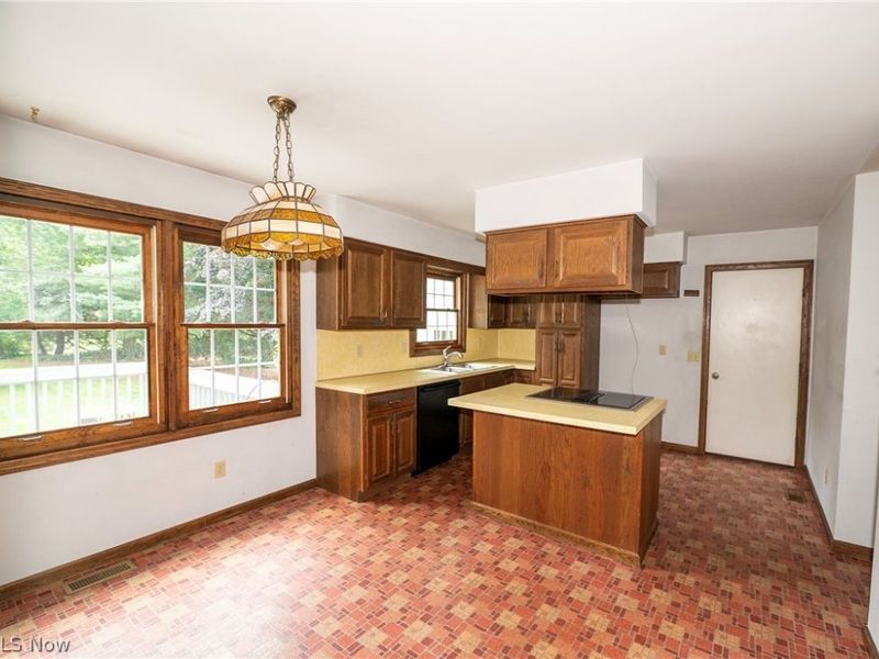 241 Kent Circle NE, New Philadelphia, OH 44663 Photo 11