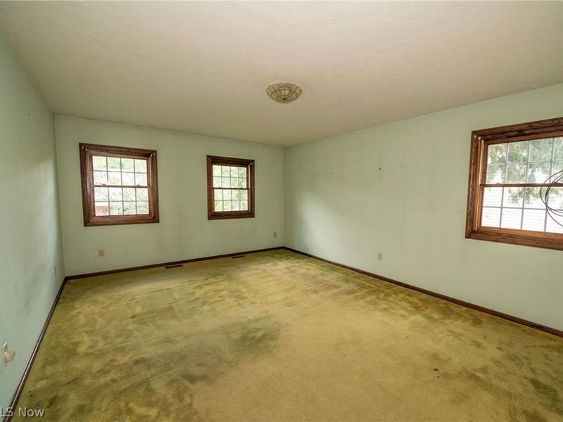 241 Kent Circle NE, New Philadelphia, OH 44663 Photo 17