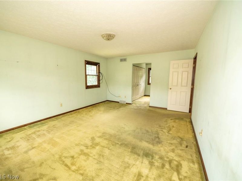241 Kent Circle NE, New Philadelphia, OH 44663 Photo 18