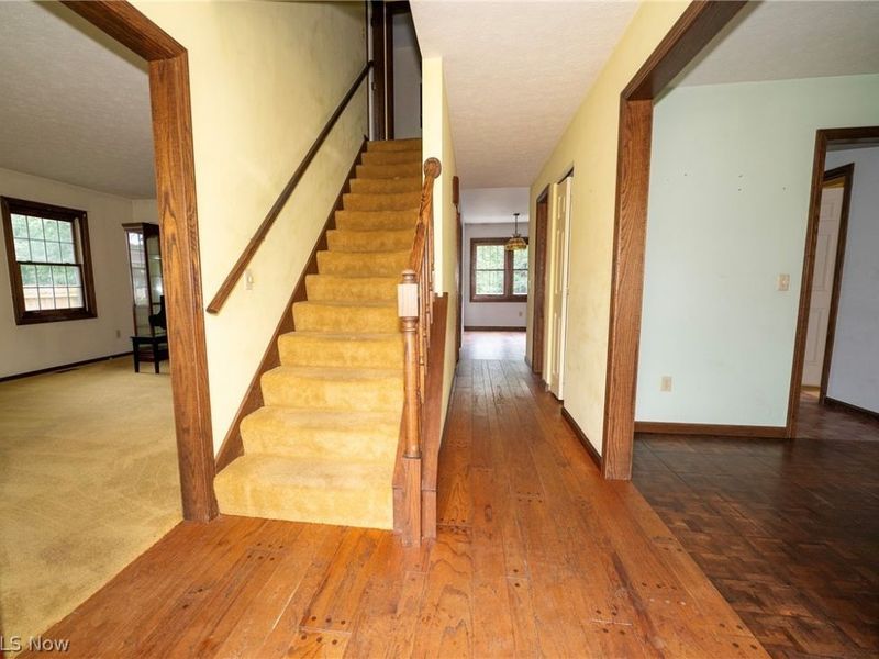 241 Kent Circle NE, New Philadelphia, OH 44663 Photo 7