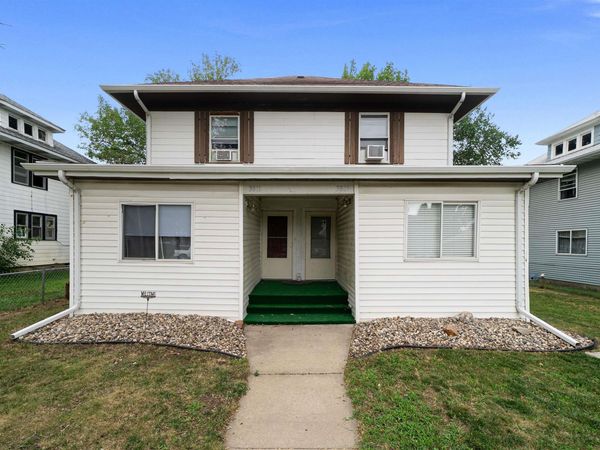 3809 3811 S Hawthorne Ave, Sioux Falls, SD 57105