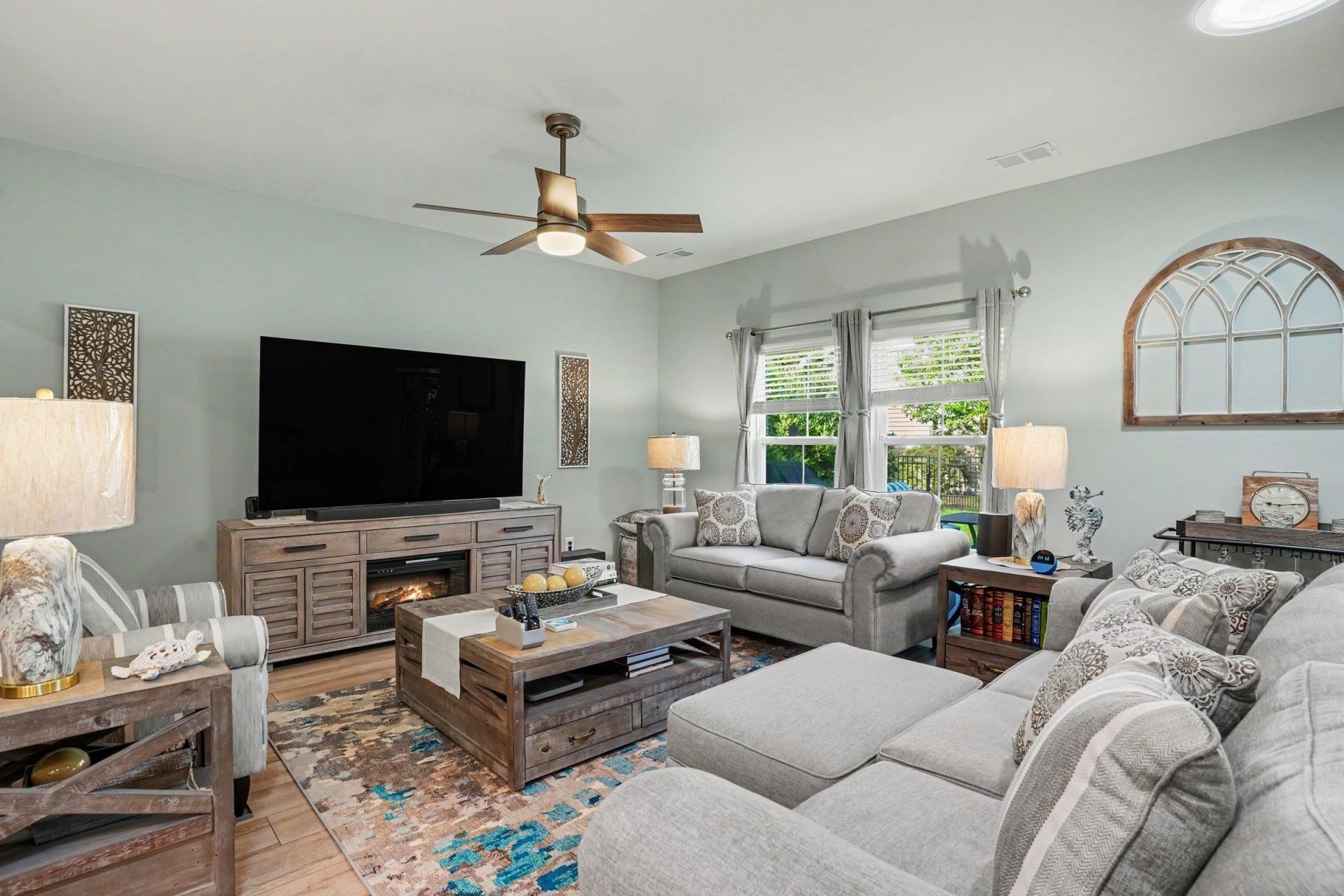 16 Costa Ct. Photo 4
