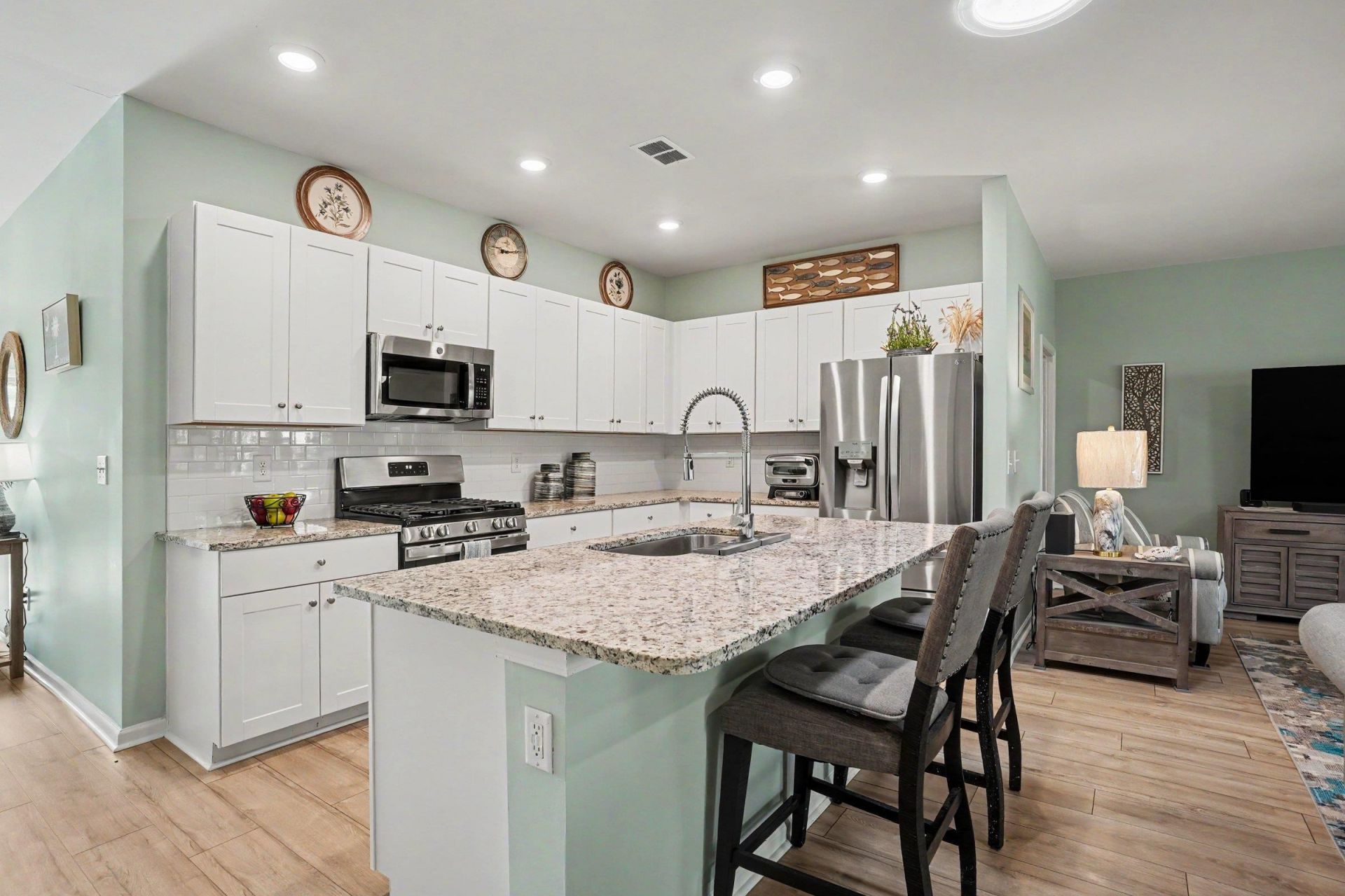 16 Costa Ct. Photo 9