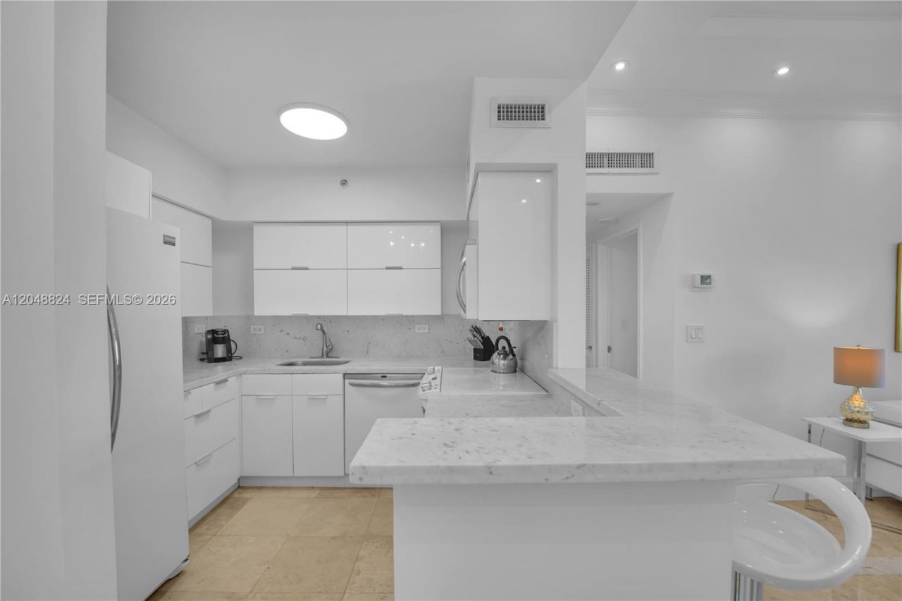 1500 Bay Rd , Unit 1512S, Miami Beach, FL 33139 Photo