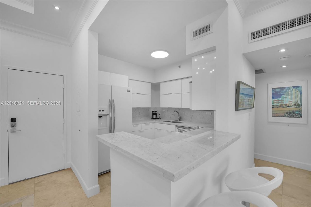 1500 Bay Rd , Unit 1512S, Miami Beach, FL 33139 Photo