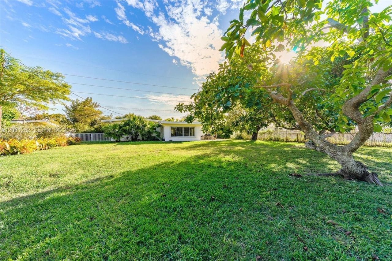 8125 SW 136th , Pinecrest, FL 33156 Photo