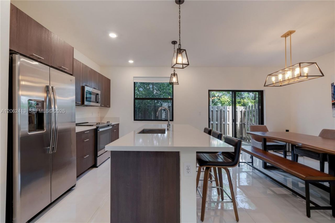 10425 NW 82nd St, Unit 4, Doral, FL 33178 Photo