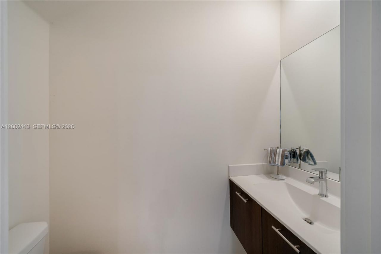 10425 NW 82nd St, Unit 4, Doral, FL 33178 Photo