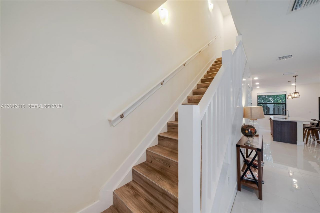 10425 NW 82nd St, Unit 4, Doral, FL 33178 Photo