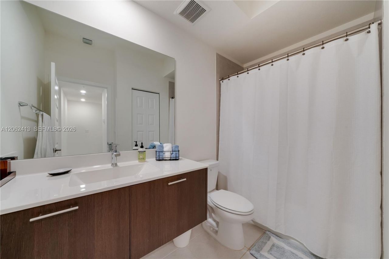10425 NW 82nd St, Unit 4, Doral, FL 33178 Photo