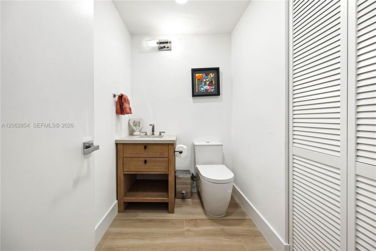 888 Biscayne Blvd , Unit 2009, Miami, FL 33132 Photo