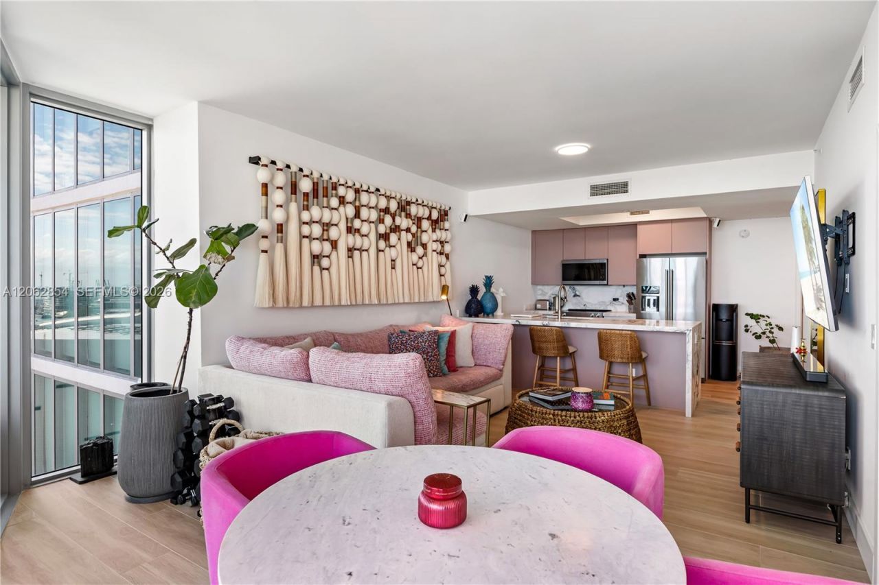 888 Biscayne Blvd , Unit 2009, Miami, FL 33132 Photo