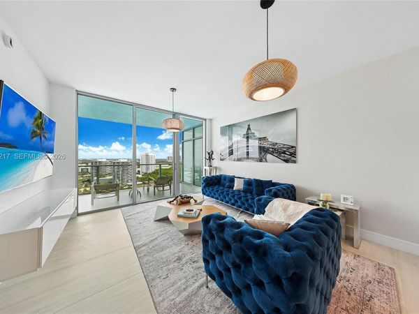 2411 Laguna Circle, Unit 2010, Miami, FL 33181