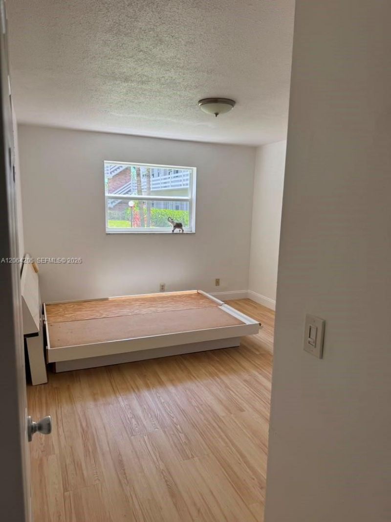 700 Layne Blvd, Unit 115, Hallandale Beach, FL 33009 Photo