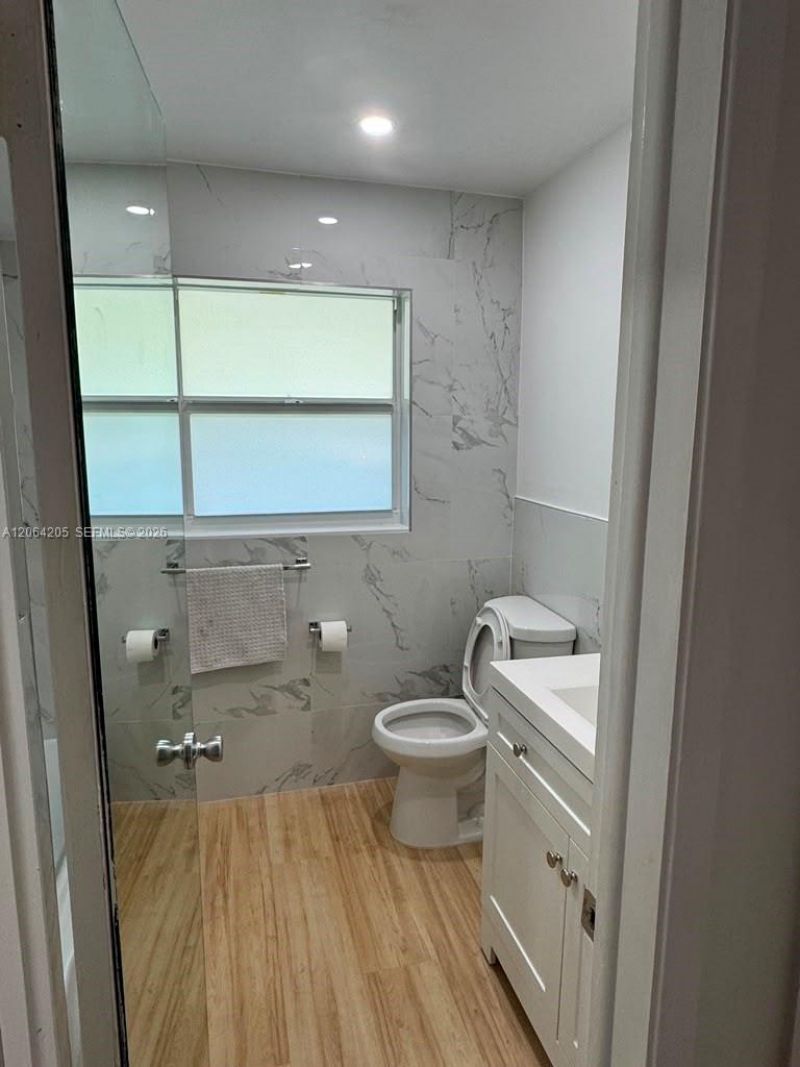700 Layne Blvd, Unit 115, Hallandale Beach, FL 33009 Photo