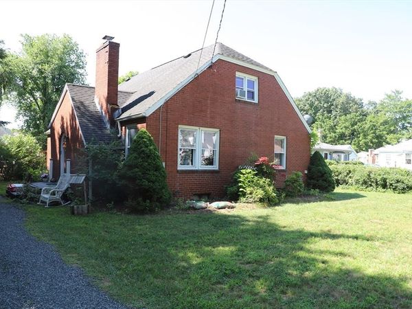749 Mill St., Agawam, MA 01030
