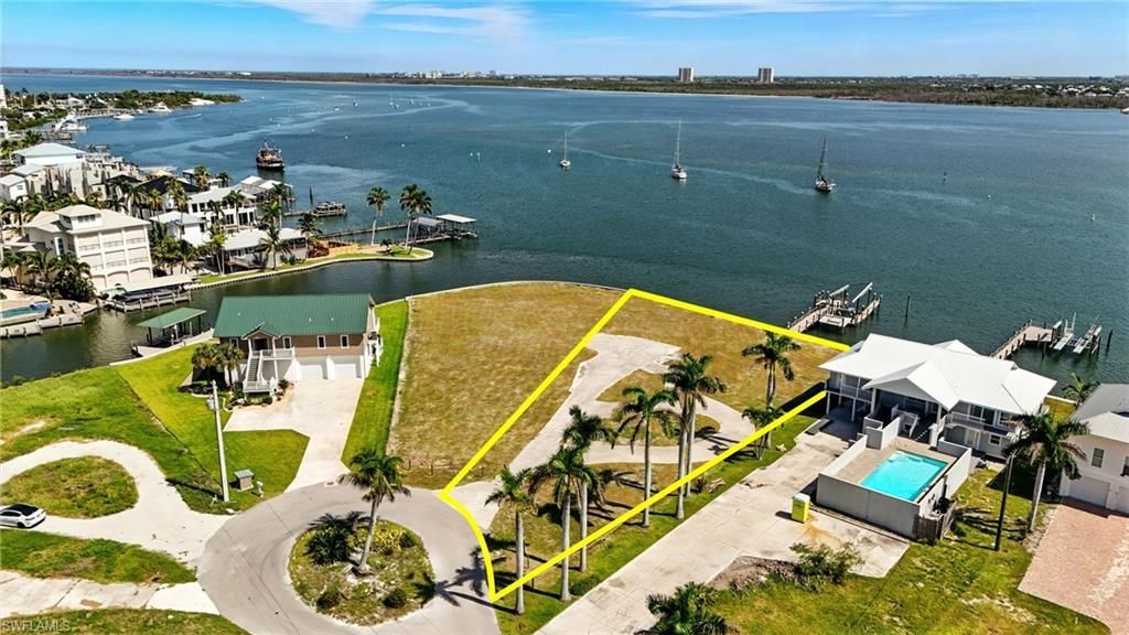 655 Matanzas Ct, Fort Myers Beach, FL 33931 Photo