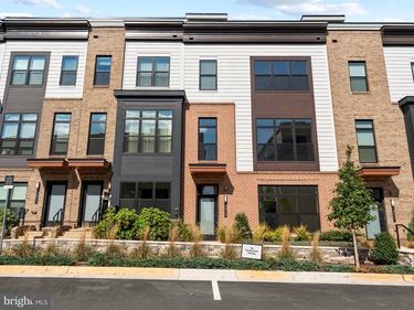 2015 TYSONS RIDGELINE ROAD , FALLS CHURCH, VA 22043