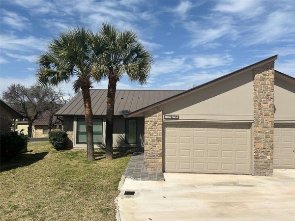 100 Bay Point DR, Unit 8, Horseshoe Bay, TX 78657