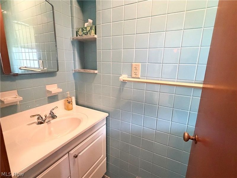 546 Belvedere Avenue NE, Warren, OH 44483 Photo 14