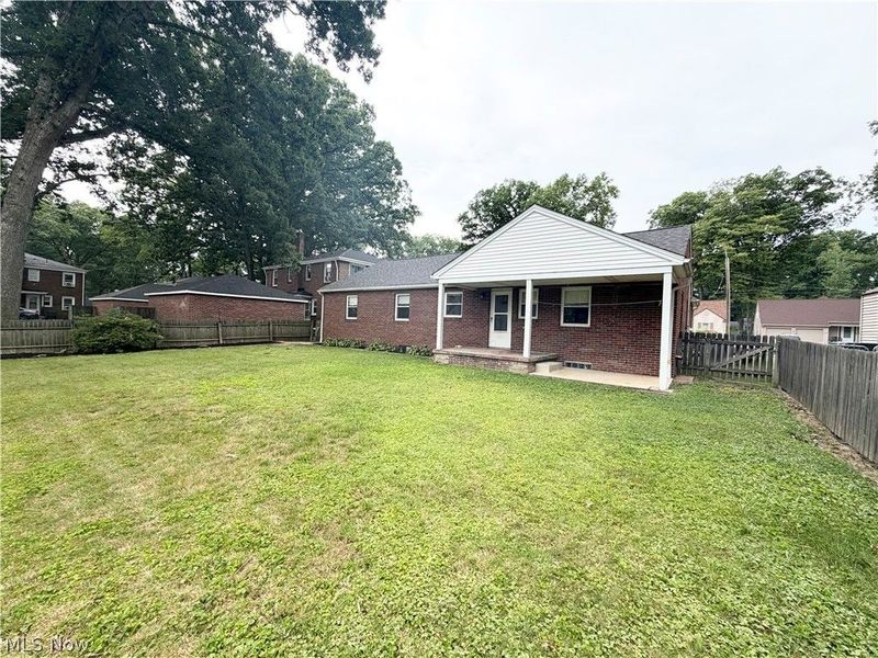 546 Belvedere Avenue NE, Warren, OH 44483 Photo 17