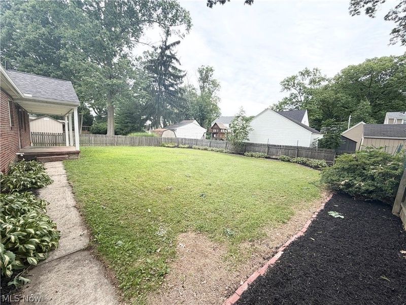 546 Belvedere Avenue NE, Warren, OH 44483 Photo 18