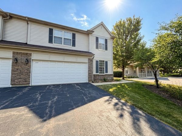 1089 Ellsworth Drive, Grayslake, IL 60030