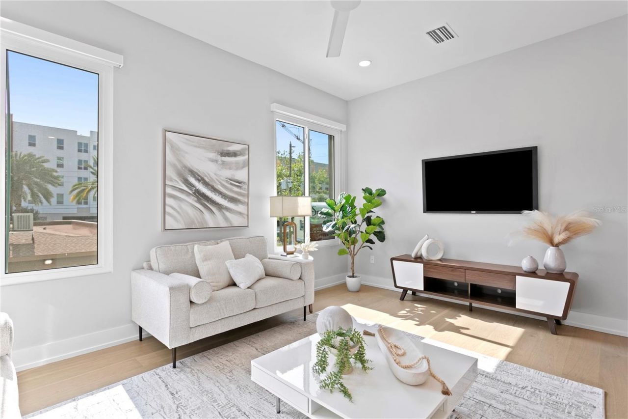 368 6th Street S, Unit 1, Saint Petersburg, FL 33701 Photo