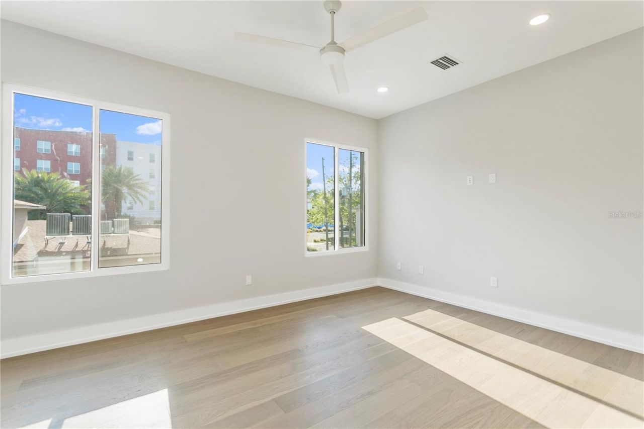 368 6th Street S, Unit 1, Saint Petersburg, FL 33701 Photo