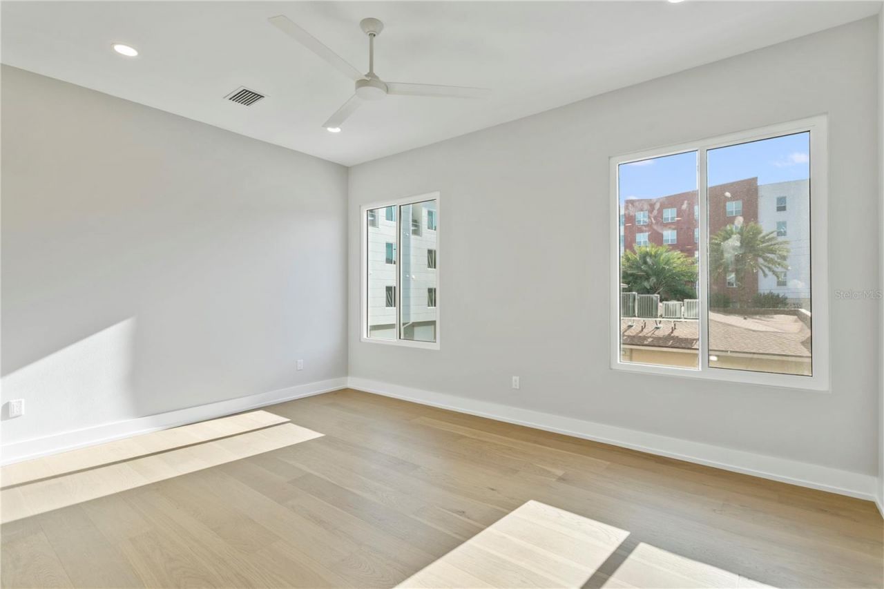 368 6th Street S, Unit 1, Saint Petersburg, FL 33701 Photo
