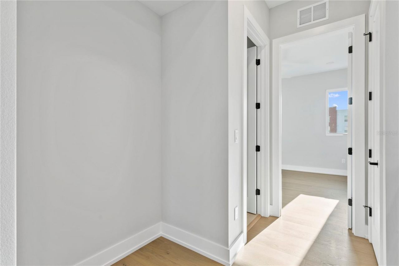 368 6th Street S, Unit 1, Saint Petersburg, FL 33701 Photo