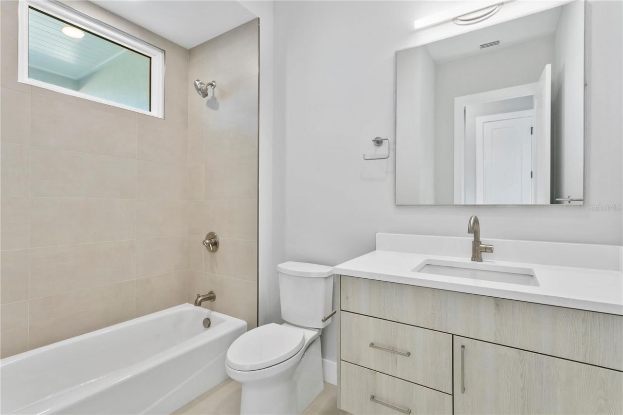 368 6th Street S, Unit 1, Saint Petersburg, FL 33701 Photo
