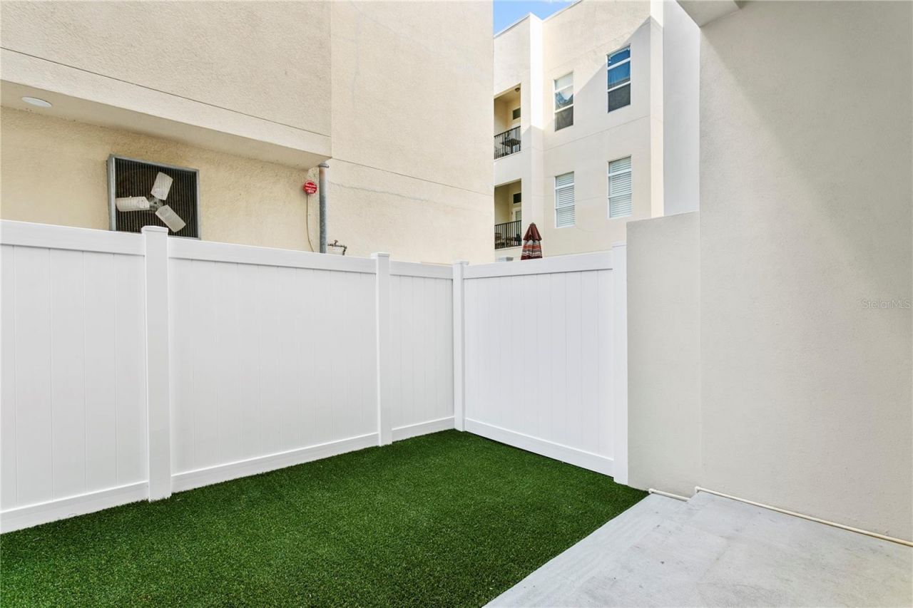 368 6th Street S, Unit 1, Saint Petersburg, FL 33701 Photo