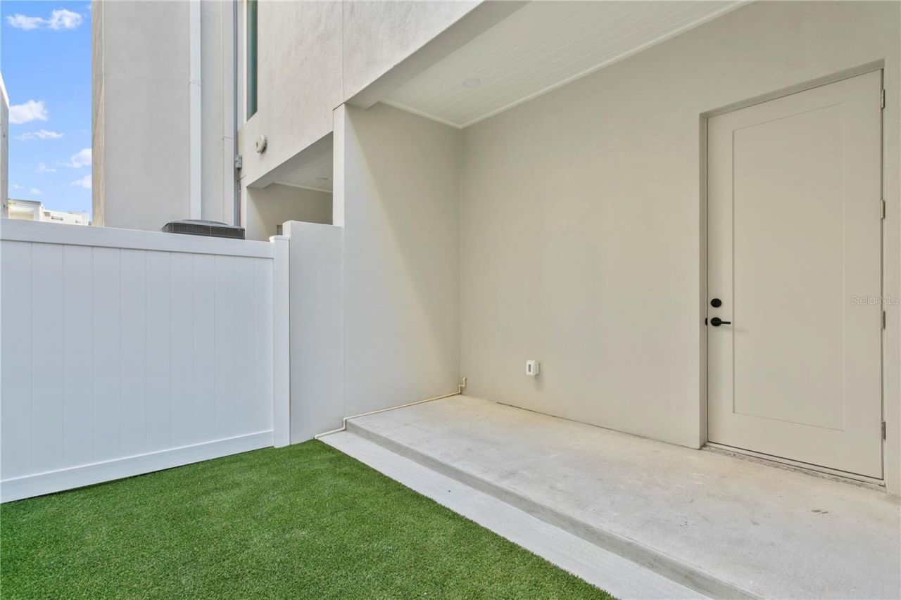 368 6th Street S, Unit 1, Saint Petersburg, FL 33701 Photo