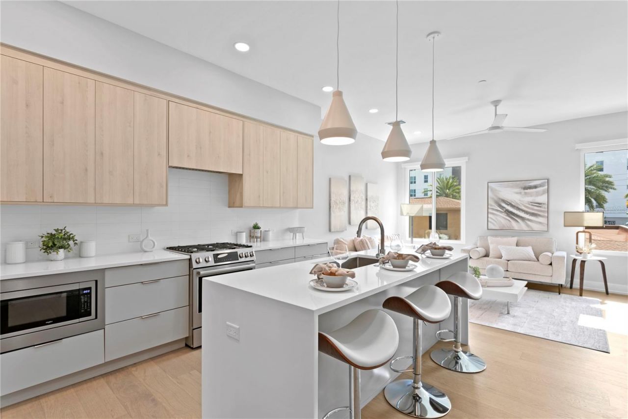 368 6th Street S, Unit 1, Saint Petersburg, FL 33701 Photo