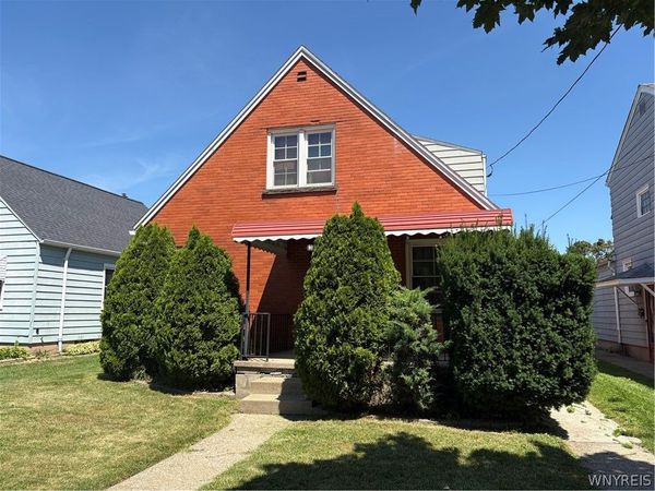 2438 Forest Avenue , Niagara Falls, NY 14301