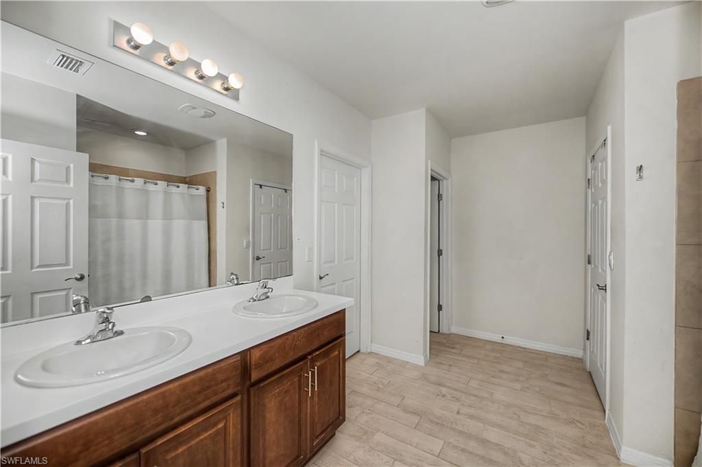 152 SE 27th Ter, Cape Coral, FL 33904 Photo