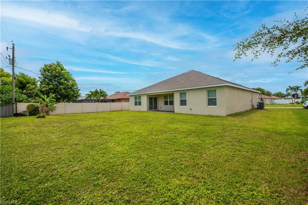 152 SE 27th Ter, Cape Coral, FL 33904 Photo