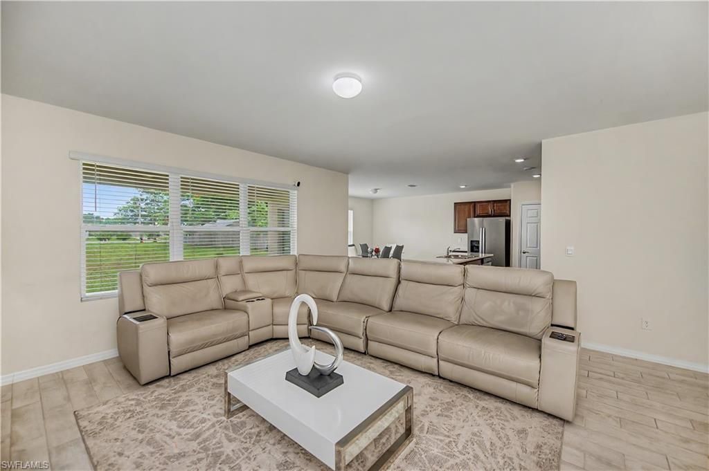 152 SE 27th Ter, Cape Coral, FL 33904 Photo