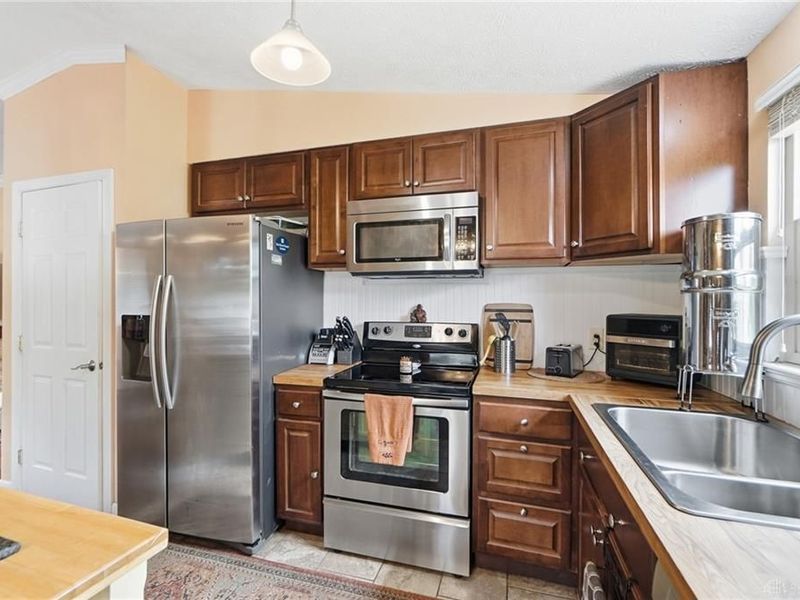 2208 Woodchuck Court, Miami Township, OH 45342 Photo 6