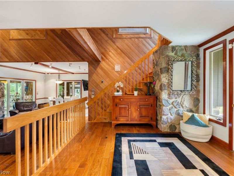 5587 Charleston Road , Newton Falls, OH 44444 Photo 8