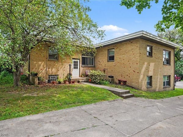 2039 4th Street , Cuyahoga Falls, OH 44221