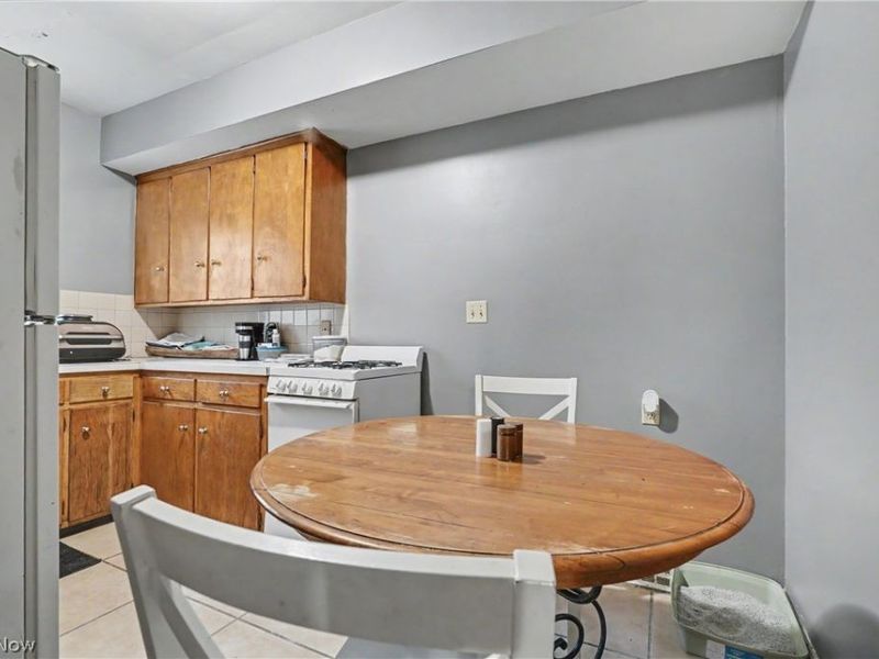 2039 4th Street , Cuyahoga Falls, OH 44221 Photo 17