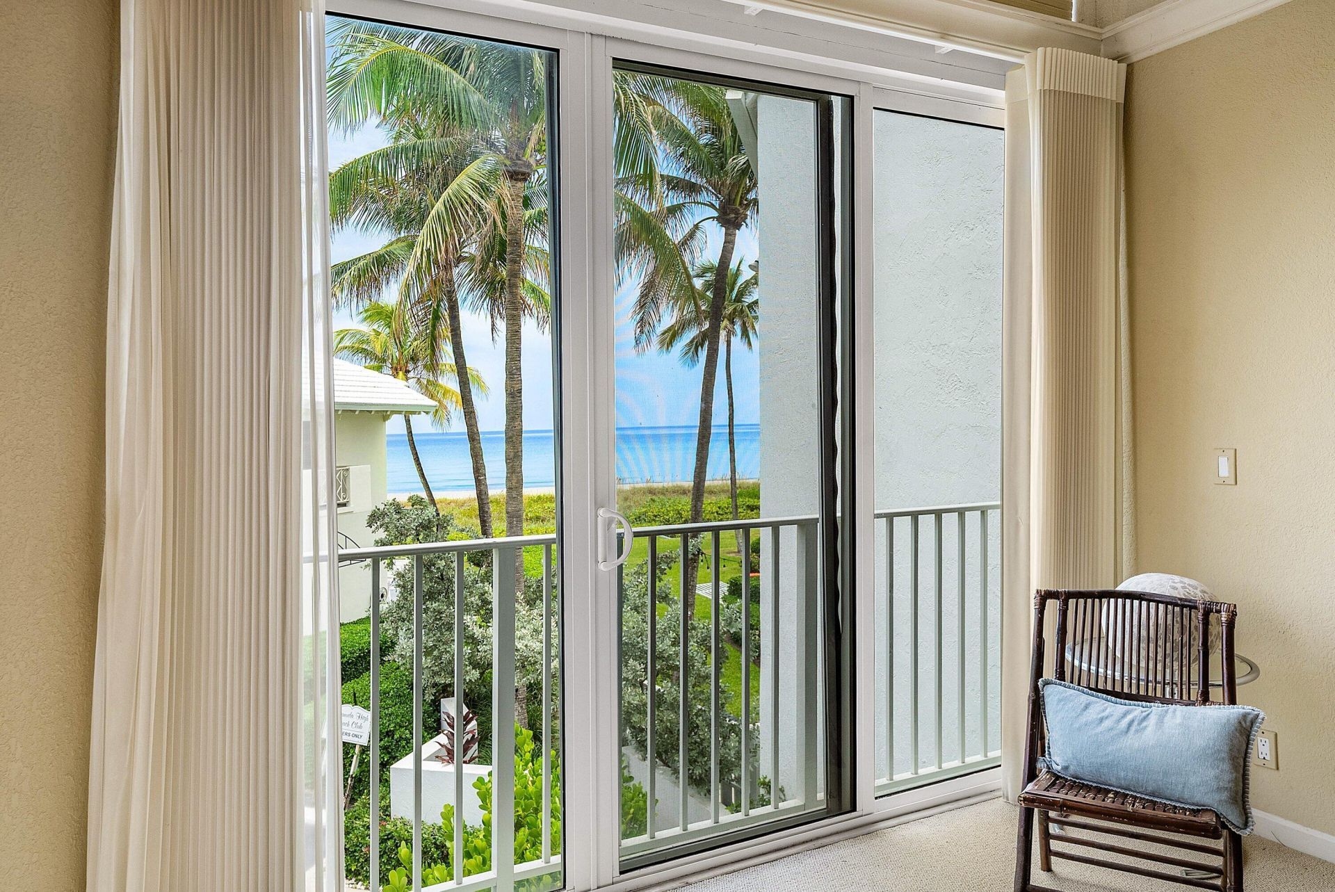 2115 S Ocean Boulevard, Unit 14, Delray Beach, FL 33483 Photo