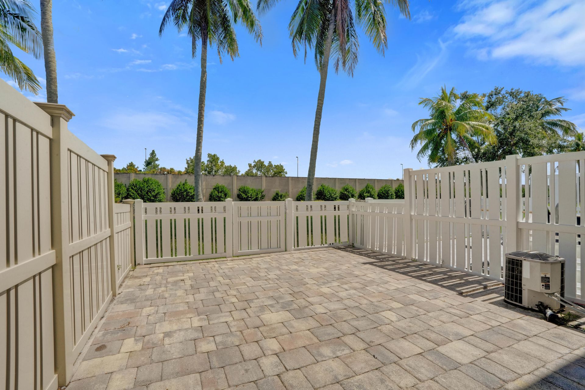 9913 NW 57th Manor, Unit ., Coral Springs, FL 33076 Photo