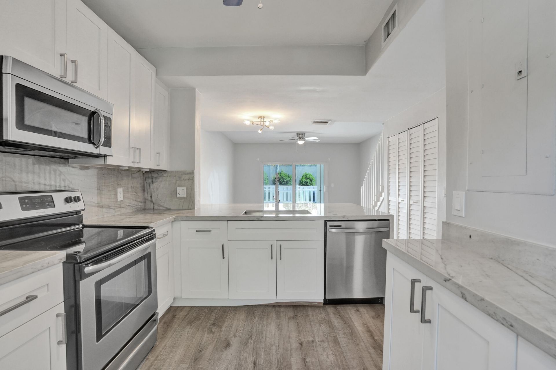 9913 NW 57th Manor, Unit ., Coral Springs, FL 33076 Photo